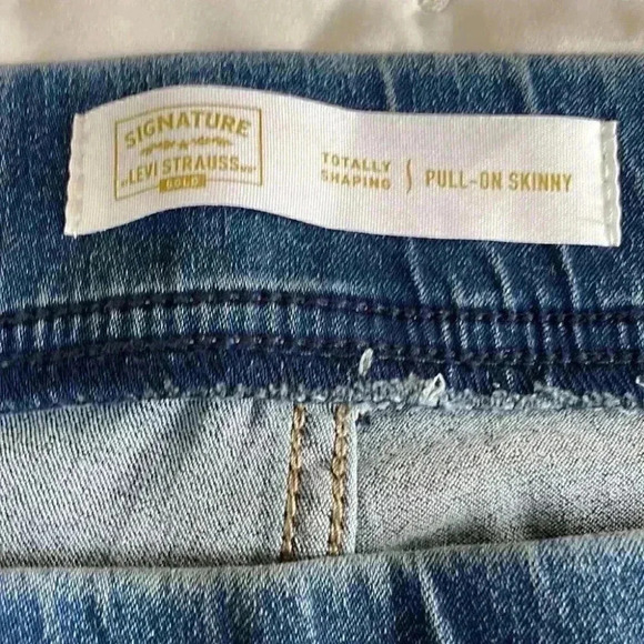 Signature by Levi Strauss Pull-On Skinny Jeans sz 26 L - Picture 6 of 8